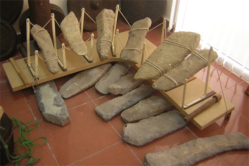 Lithophone: a special instrument of the M’nong  - ảnh 1